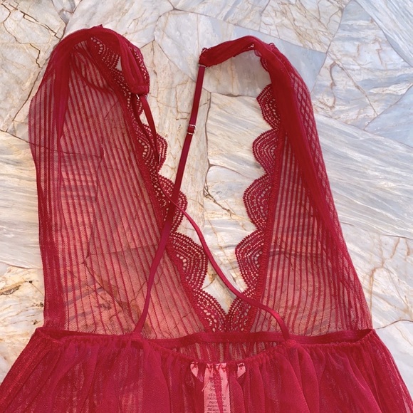 Small Victoria's Secret Lace Slip Red Babydoll - Picture 9 of 13